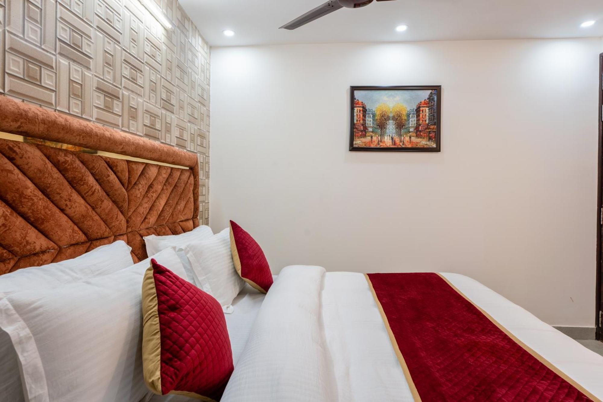 Plum Tree Hotels Gurgaon Exterior photo