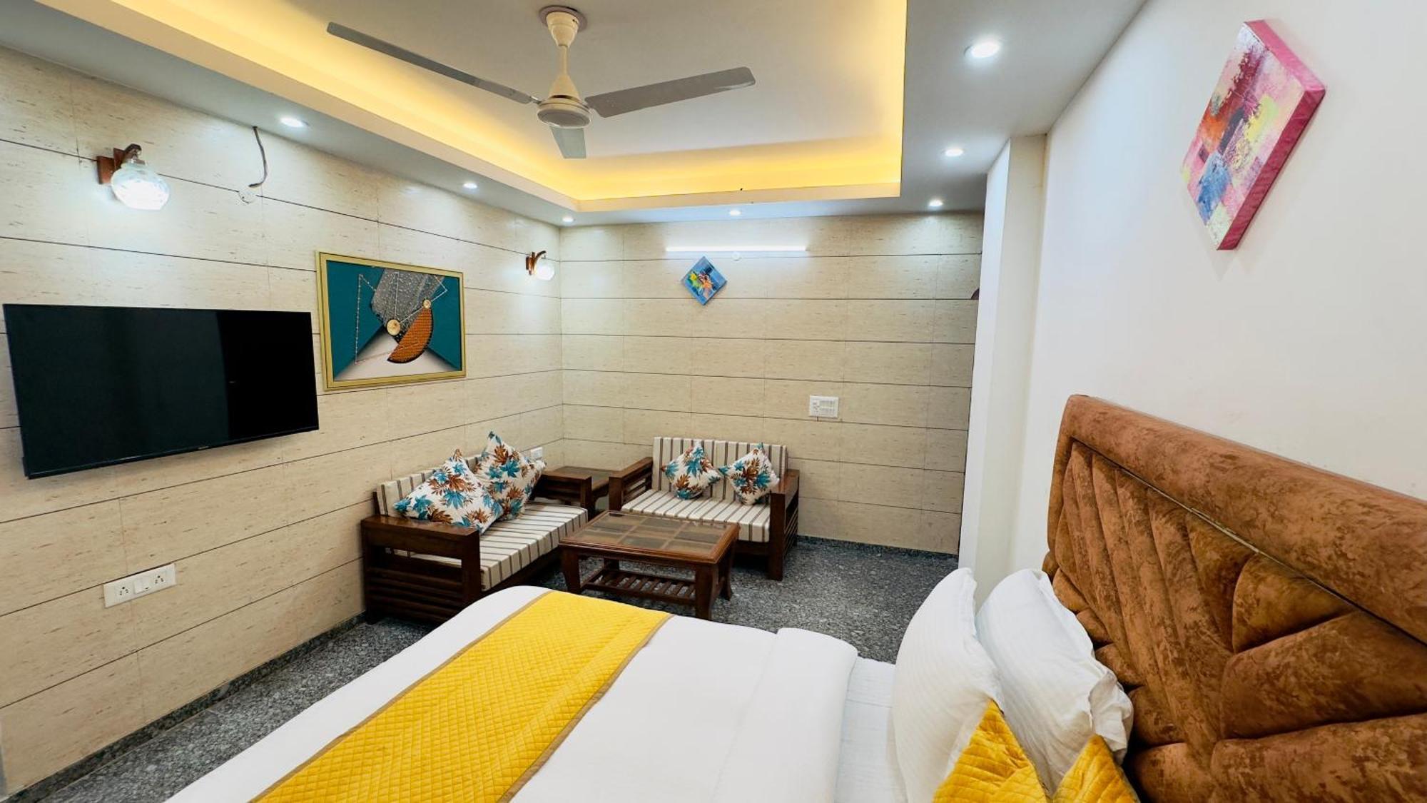 Plum Tree Hotels Gurgaon Exterior photo