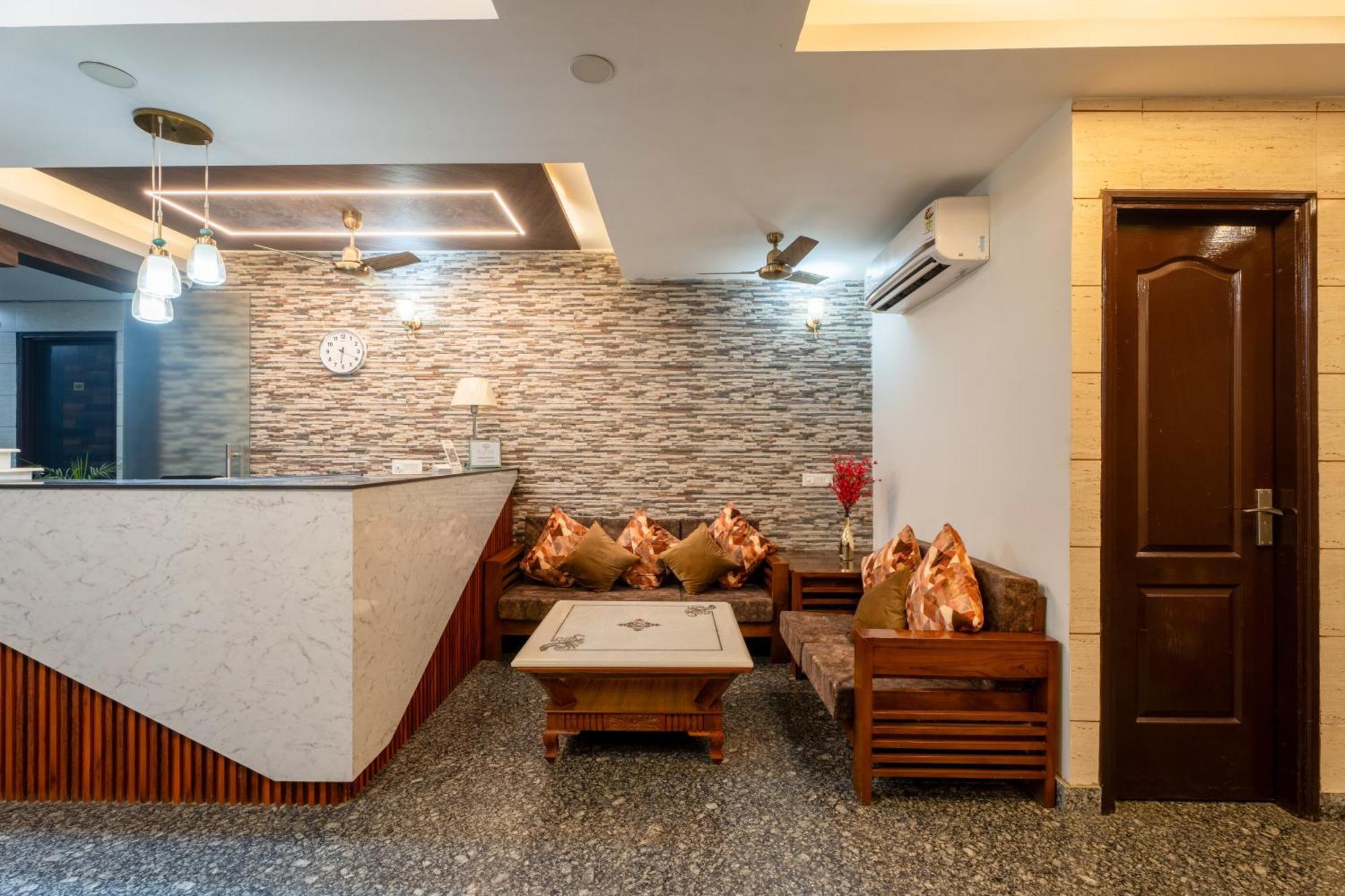 Plum Tree Hotels Gurgaon Exterior photo