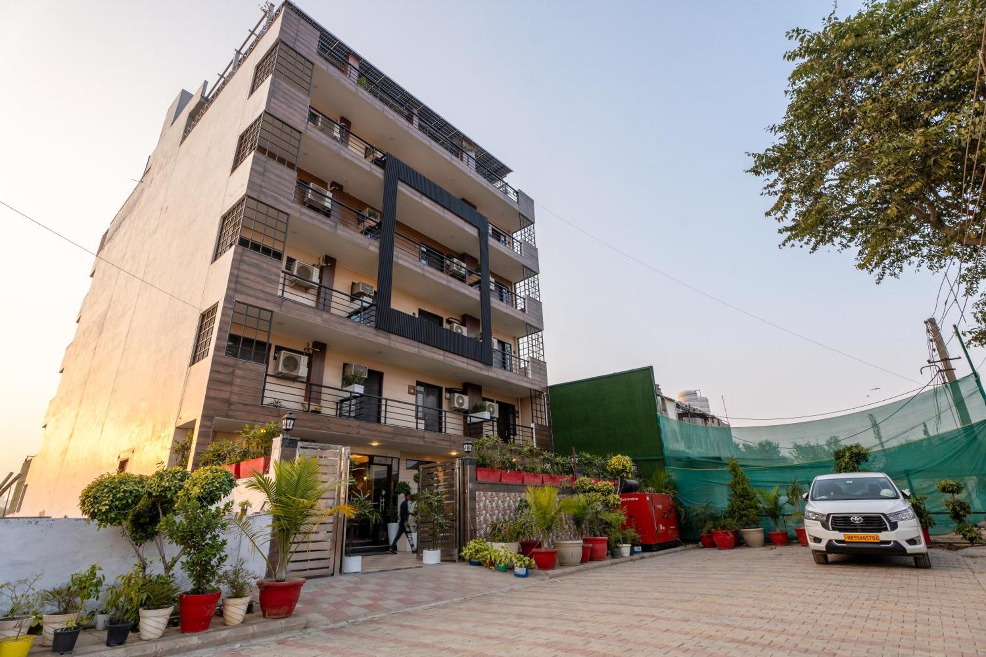 Plum Tree Hotels Gurgaon Exterior photo