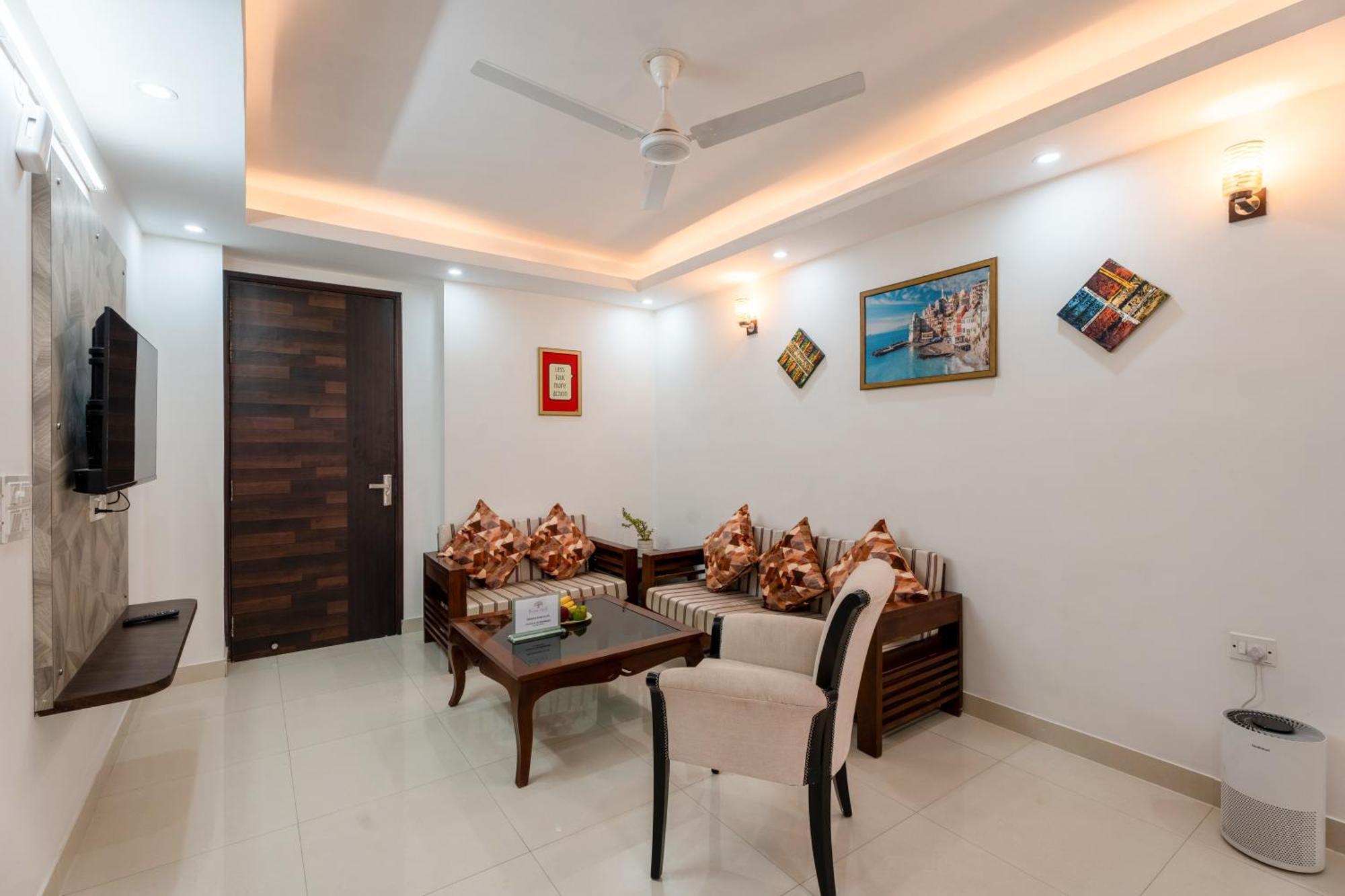 Plum Tree Hotels Gurgaon Exterior photo